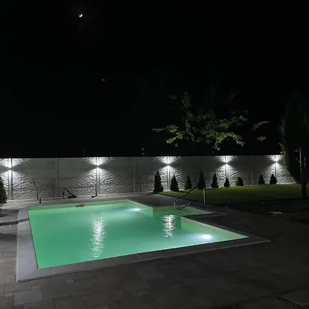 Petrovac Pool & Chill * Backi Petrovac